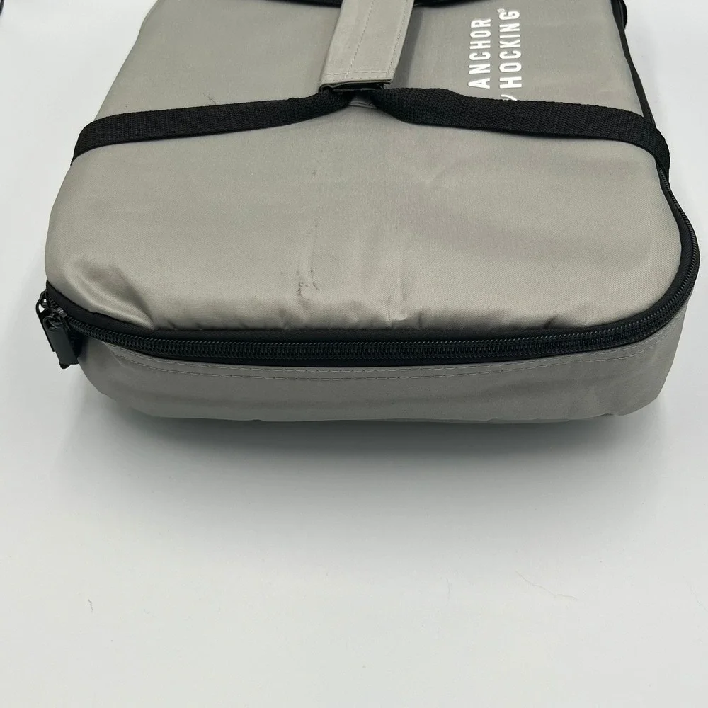 Anchor Hocking Baking Dish with Insulated Tote Unisex 3Qt Gray Good Casserole